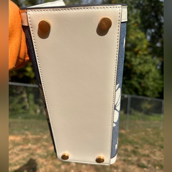 Kate Spade NWT Spade Flower Canvas Manhattan Small Tote R$398 w/ Dustbag - Picture 4 of 9